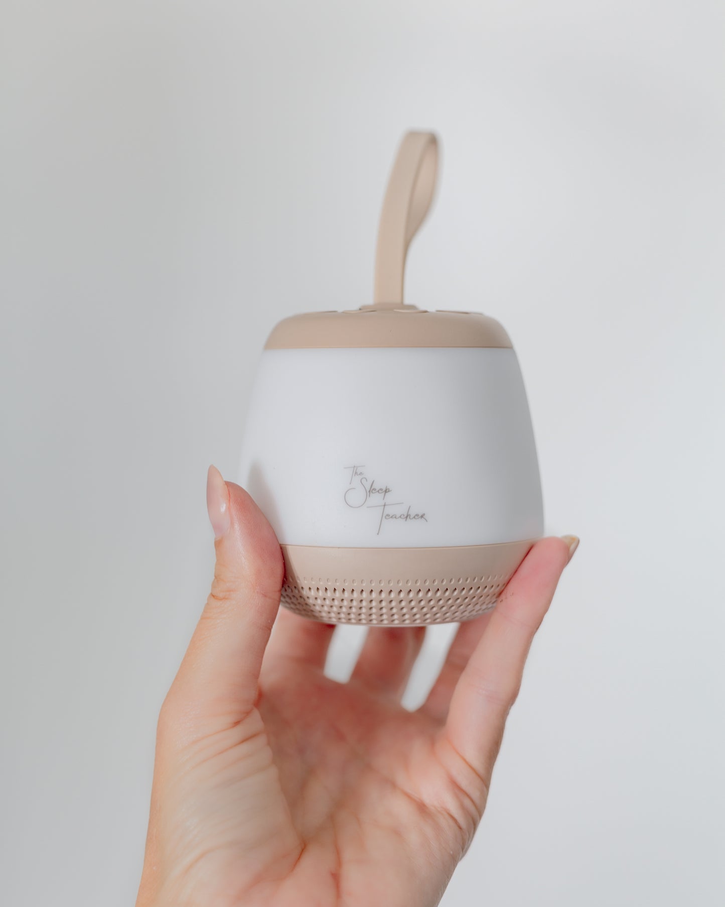 Shooshie portable white noise machine and night light